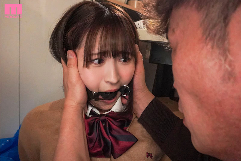 「りっかちゃんに彼氏が出来たなんて…」 10年分の片思いが爆発する隣人の異常性欲オヤジが媚薬でキメセク監禁 ゴミ部屋で汗だく失禁いいなり同棲させられた3日間 小野六花(midv00131) シーン1