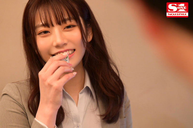 出張先で軽蔑している中年セクハラ上司とまさかの相部屋に…朝まで続く絶倫性交に不覚にも感じてしまった私 河北彩花(ssis00586) シーン1